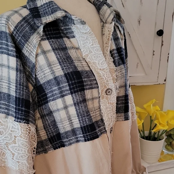 POL Blue Plaid and Cream Lace Button-Down Shirt - Picture 2 of 8